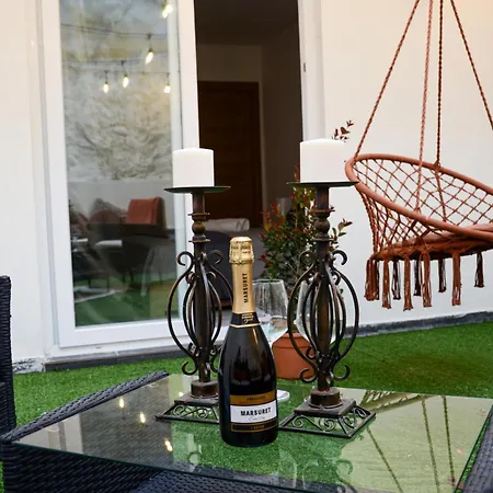 Homestay Brand New With A Yard Saint Julian's