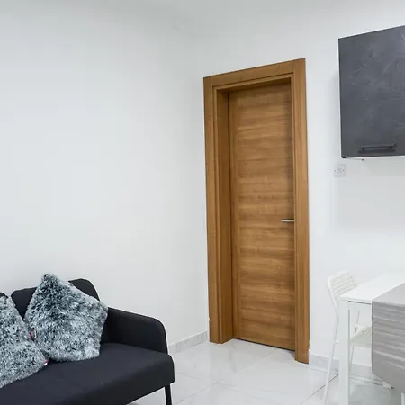 Brand New With A Yard * Saint Julian's